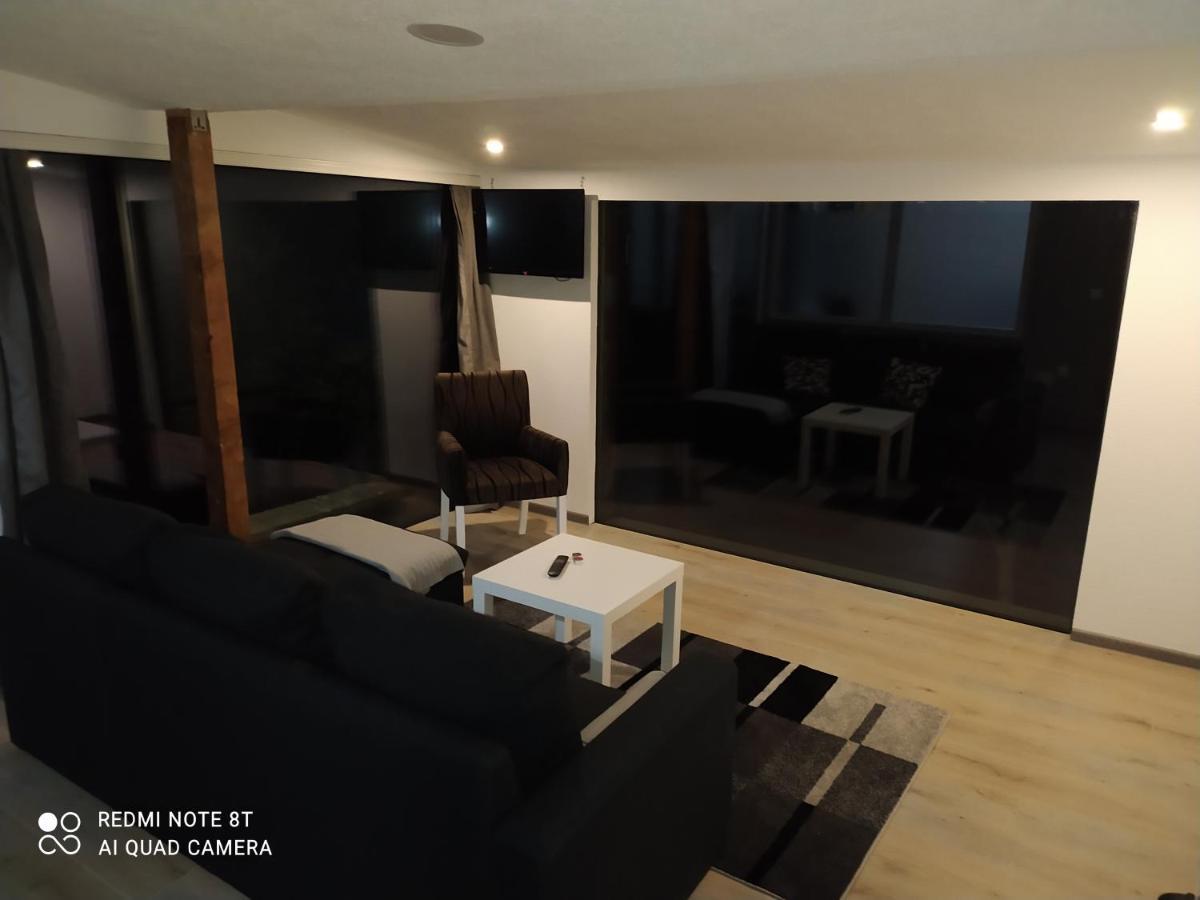Lenilenii Bungalows Jajce Exteriör bild