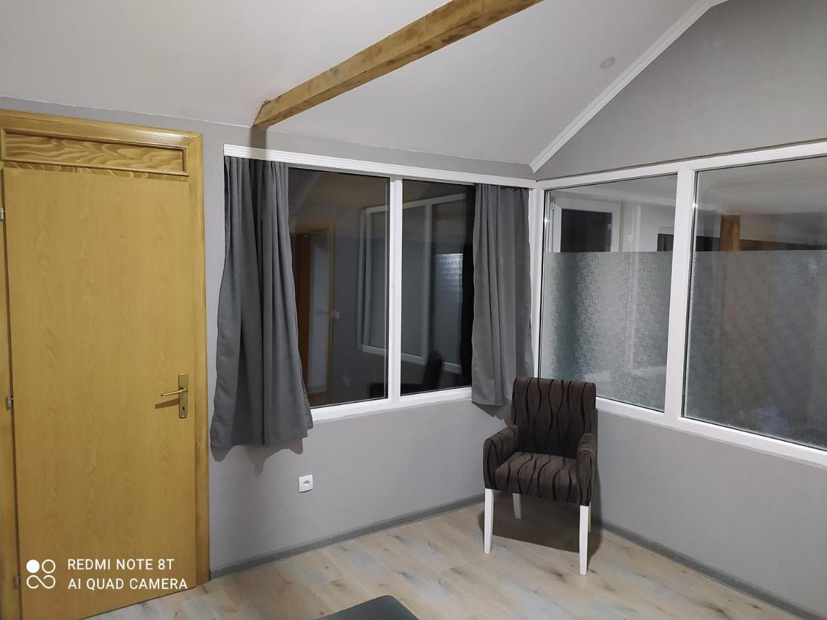 Lenilenii Bungalows Jajce Exteriör bild