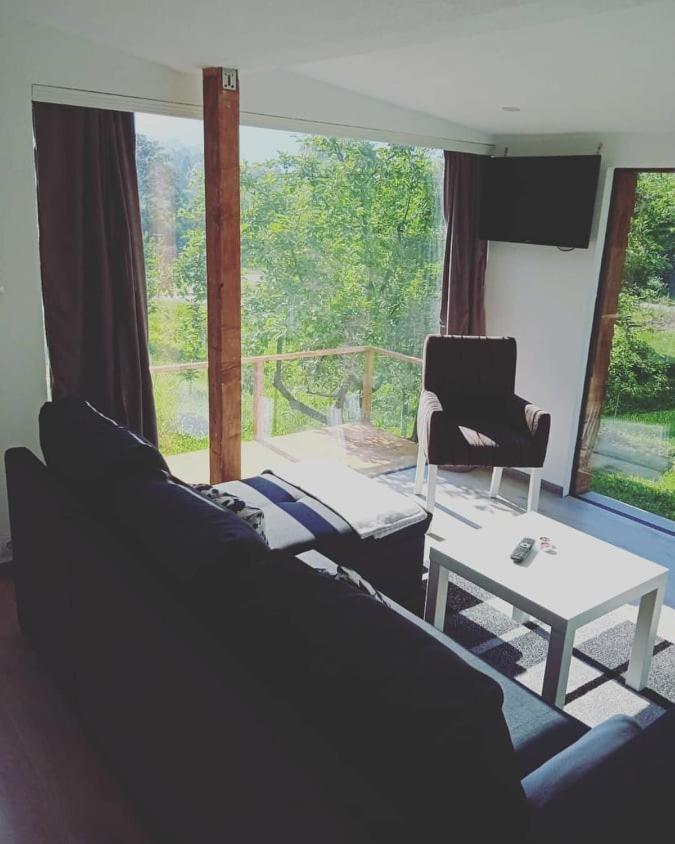 Lenilenii Bungalows Jajce Exteriör bild
